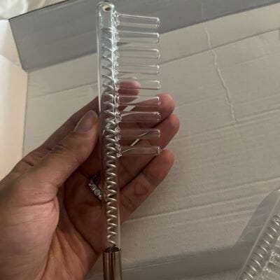 Appareil Massage Visage - ÉlectroSoin™ - Peigne - Bain Serein